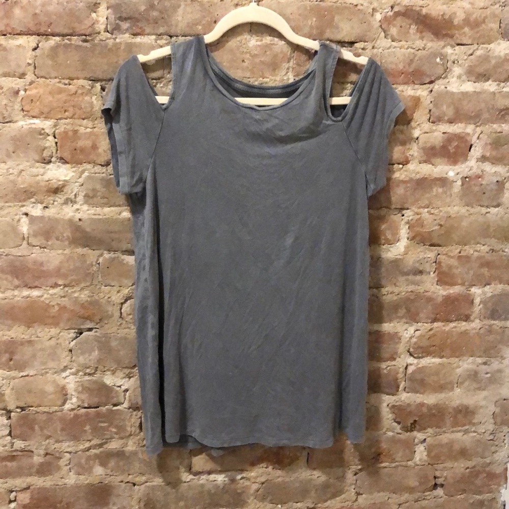 Grey open-shoulder loose fit tshirt